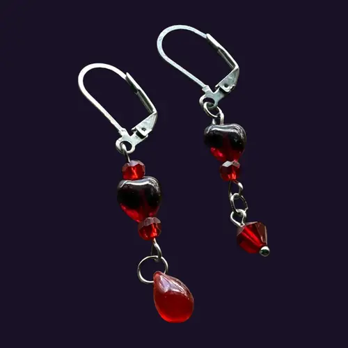 Queen of Hearts Earrings