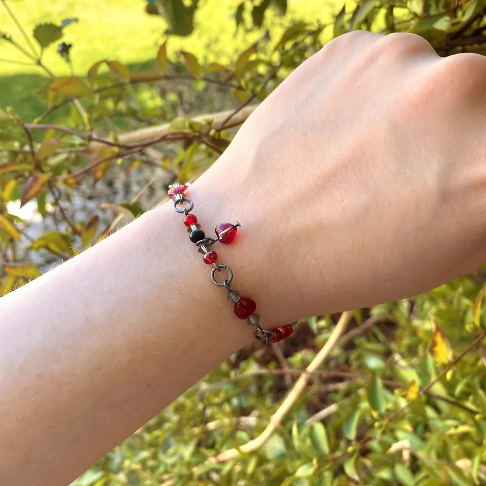 Sweetest Red Heart Beaded Bracelet, photo 1 of 7